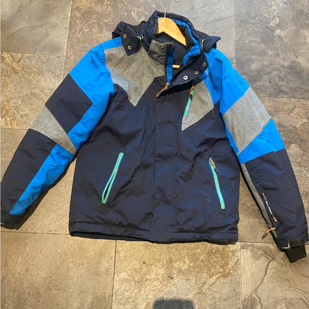 Boys Killtec winter jacket (right pocket needs a zipper)